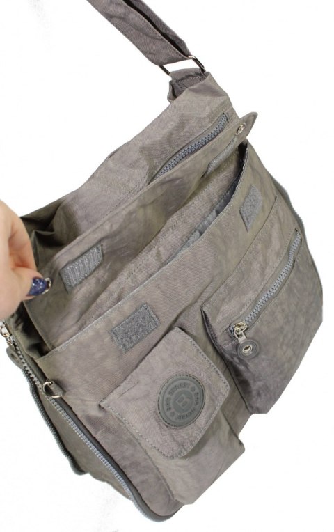 Stylowa Lekka Materiałowa Torba Średnia Kwadrat Listonoszka Na Ramię Bag Street NR 2221 SZARY Stylowa Lekka Materiałowa Torba Średnia Kwadrat Listonoszka Na Ramię Bag Street NR 2221 SZARY