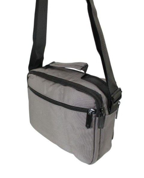 Elegancka I StylowaTorba/Saszetka Średnia Na Ramię Pozioma Coft Kaisa 21061 25 x 19 x 11 [cm]